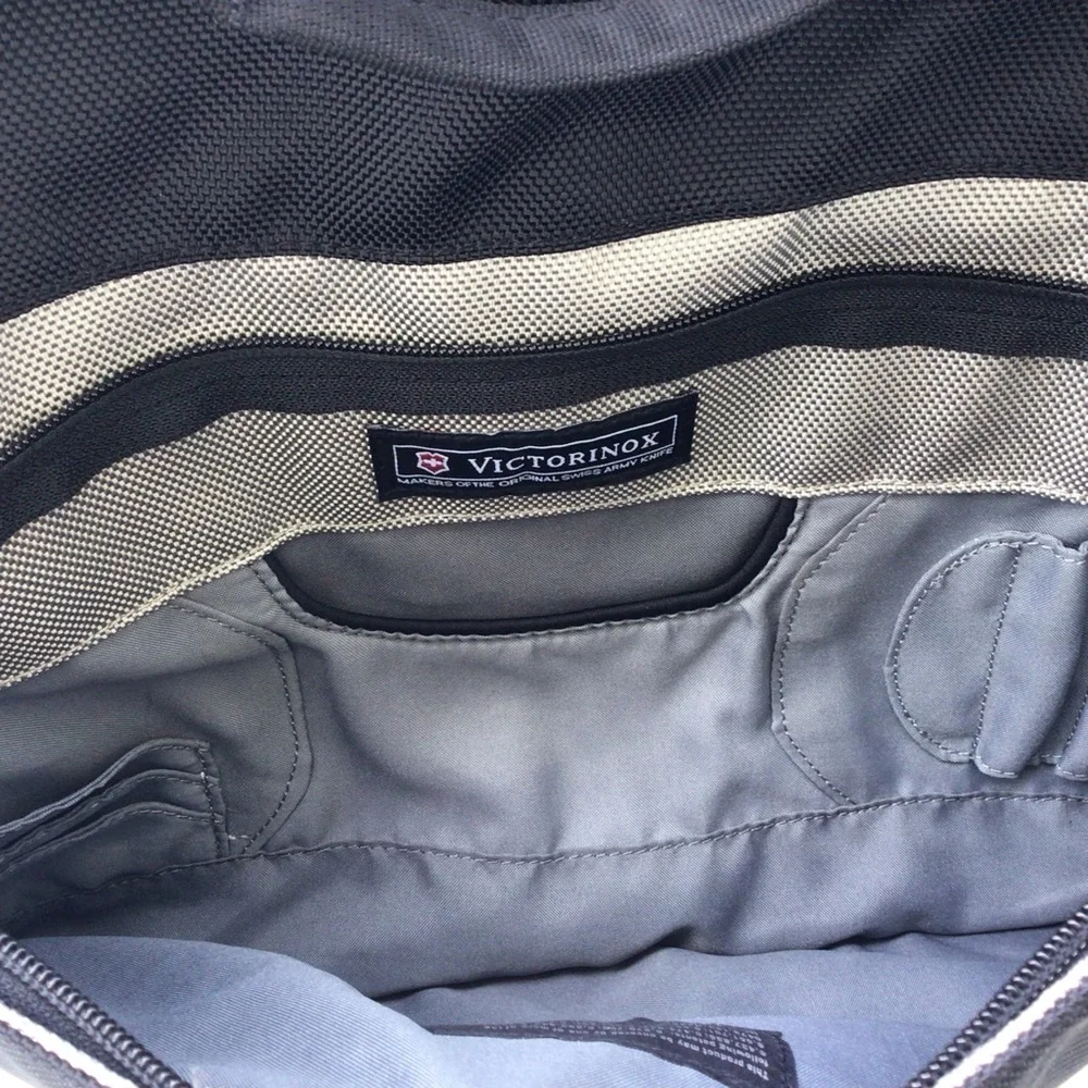 Victorinox Multi-Compartmental Laptop Briefcase Travel Bag Lightweight